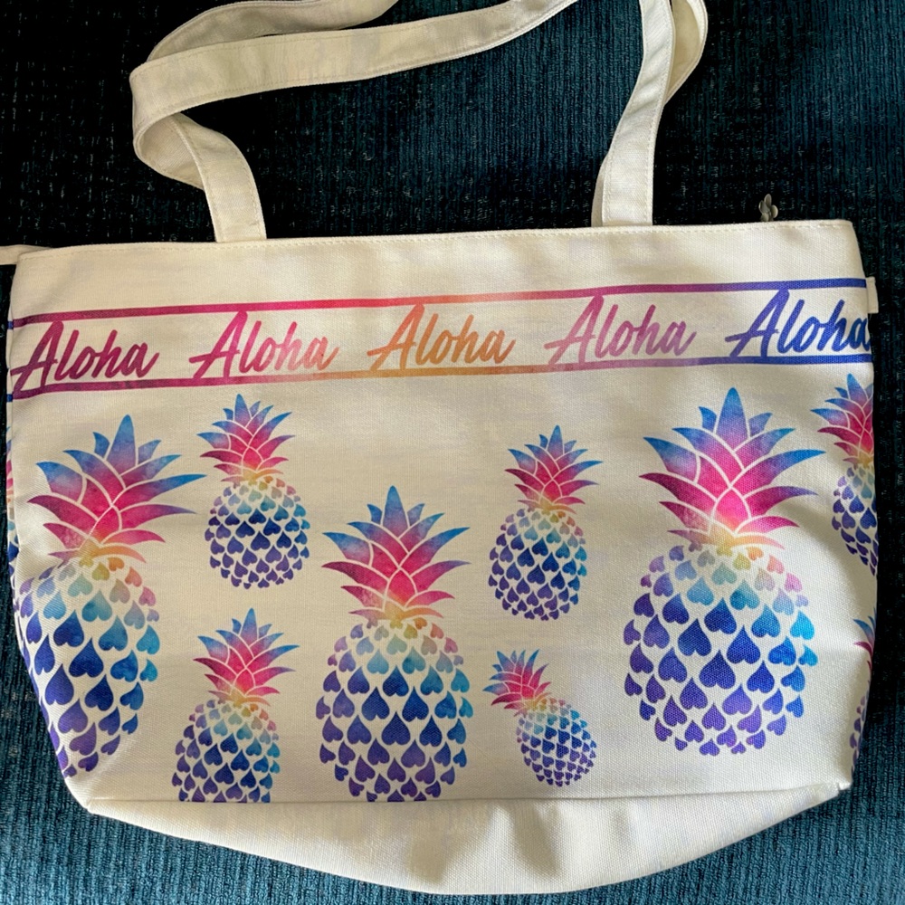 Island Impressions Medium Rainbow Pineapple Tote- NWOT